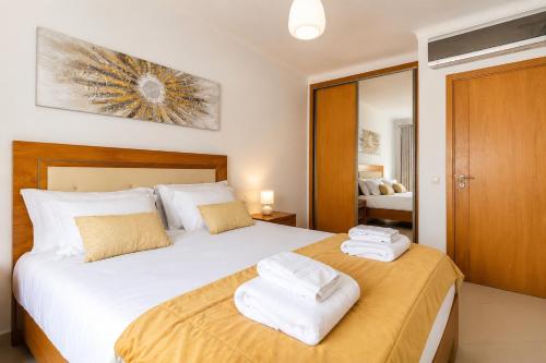 Horizon House - 3 Bedrooms - Rooftop Terrace & BBQ - AC