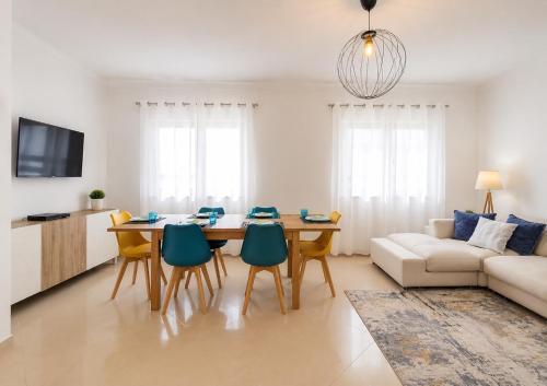 Horizon House - 3 Bedrooms - Rooftop Terrace & BBQ - AC