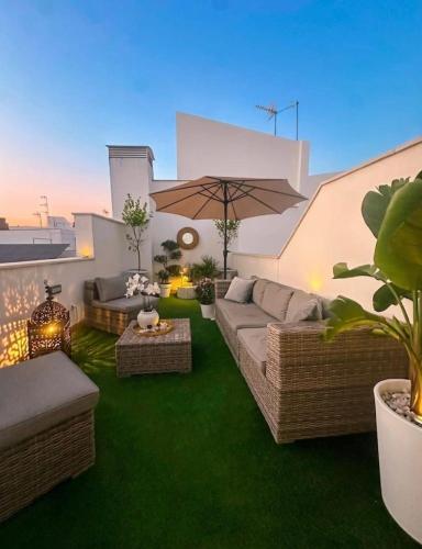 NEW Designer-Penthouse