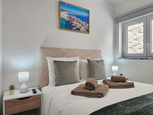Peniche Town & Beach Stay