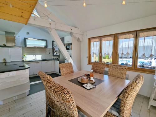 Maison lumineuse avec sauna, terrasse sud, proche Gérardmer, animaux acceptés