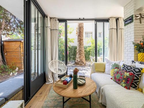 Charming Apartment with Terrace a c 4P - Cannes