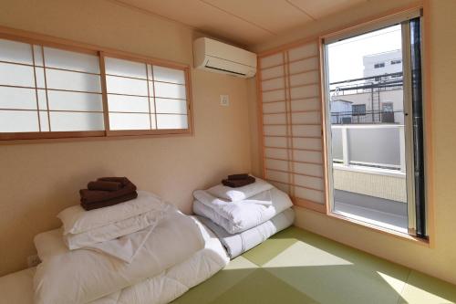 BRD2143 Walk to Shin-Okubo, House Near Shinjuku