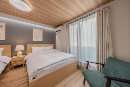 Nikyo Mizu 4 minutes from Hanazonocho Station 7 minutes from Tengachaya Station Direct access from Kansai Airport