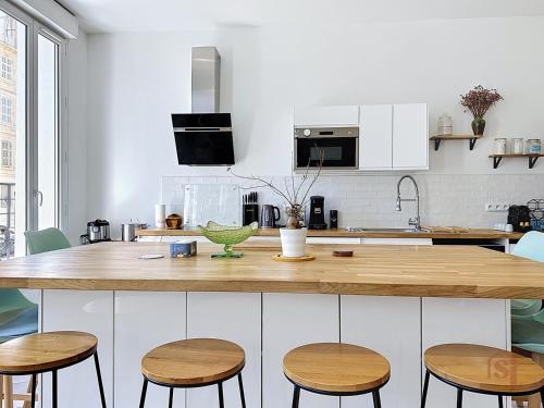2BR - Free Private Parking - AC - Notre-Dame