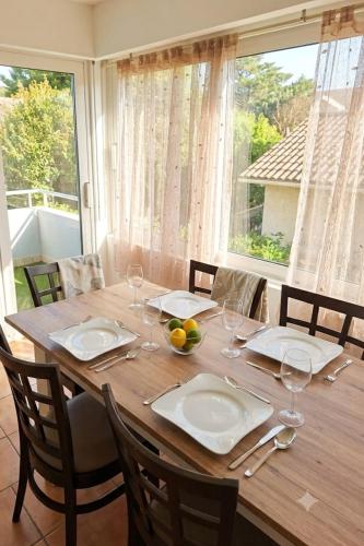 Large 3 room apartment with garden, parking Annecy