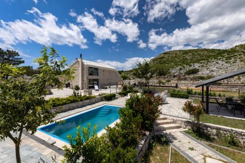 Holiday Home Vrata Biokova