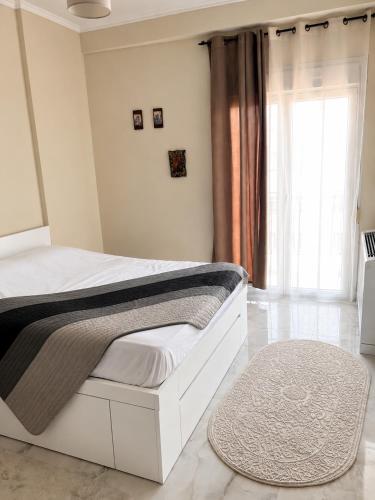Moschato Metro Apartment
