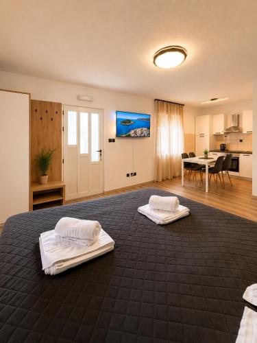 Apartments & Rooms Prižmić