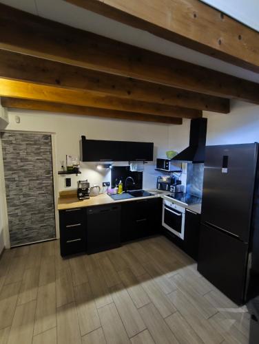 Duplex quartier Saint Ruf proche remparts Avignon centre