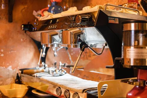 a sewing machine sitting on top of a table at IMMERSING Hotel Beijing Tiananmen Square Branch in Beijing