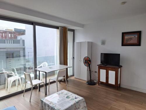 Loft moderno con balcón al lado de Las Canteras