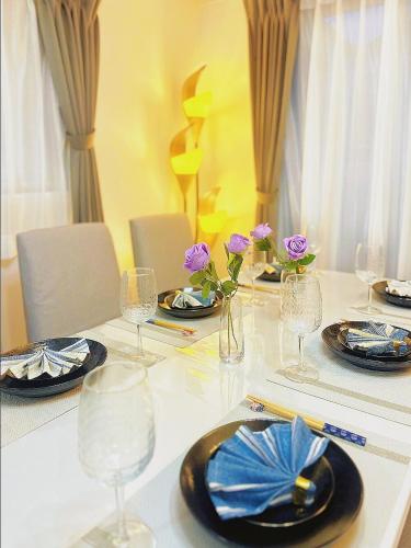 Hotel Fuji 1min to st ation ,4min to Sky street,8min to Asakusa