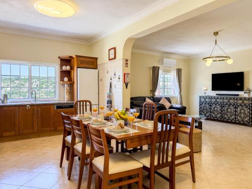 #373 Charming 3BR Villa with Spacious Garden & BBQ