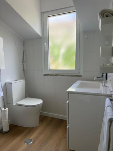 Romantic and Renewed 1 Bedroom apartment in Campolide - 2E ESQ