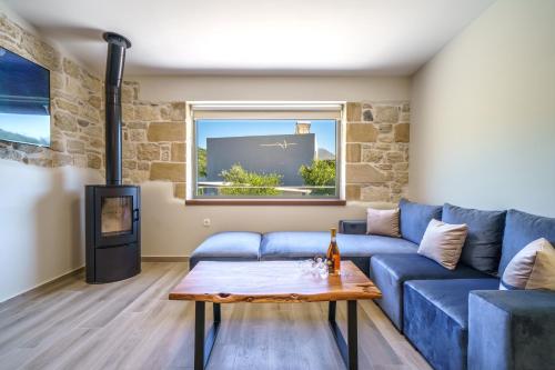 PETRONILA exclusive Living with heated pool