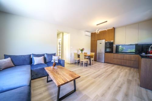 PETRONILA exclusive Living with heated pool