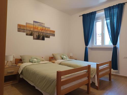 Roman Ascent Studio, Pula center
