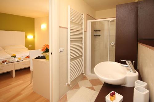 Koupelna v ubytování Hotel La Fenice e Sole