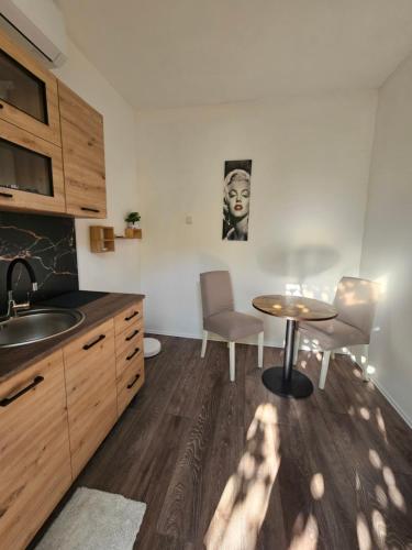 Studio Lena