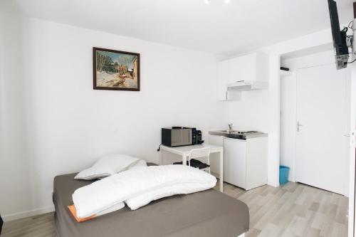 Small Studio in Paris's 15th ConventionVaugirard