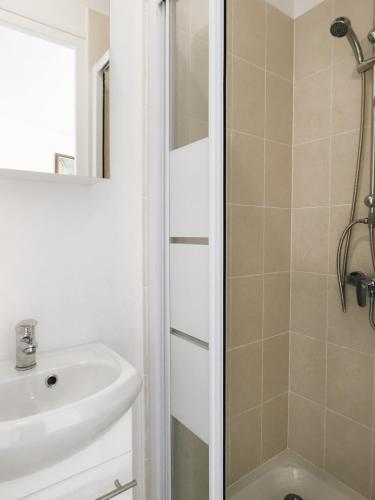Small Studio in Paris's 15th ConventionVaugirard