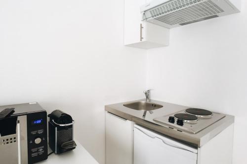 Small Studio in Paris's 15th ConventionVaugirard