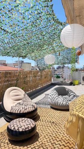 Room , in a big apartment with a huge terrace Male Only