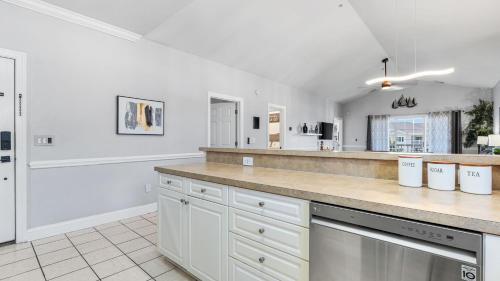 Pet-Friendly Luxury 3BR with Pool Sleeps 8 Near Beach photo 15