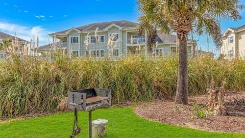 Pet-Friendly Luxury 3BR with Pool Sleeps 8 Near Beach photo 23