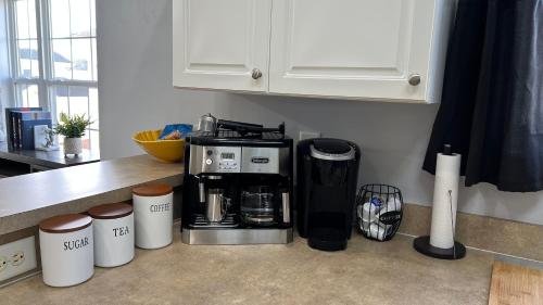 Pet-Friendly Luxury 3BR with Pool Sleeps 8 Near Beach photo 25