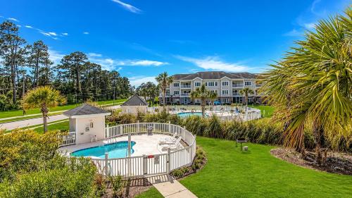 Pet-Friendly Luxury 3BR with Pool Sleeps 8 Near Beach photo 5