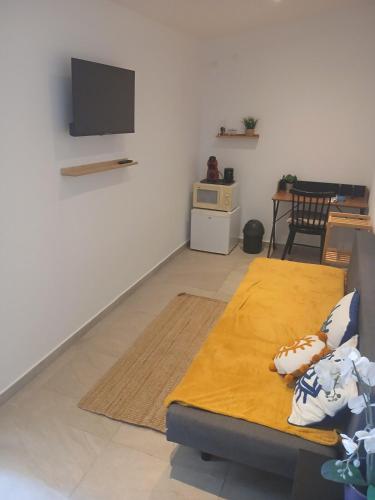 Small independent studio for 1 person