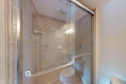 Schooner Court 705 photo 13