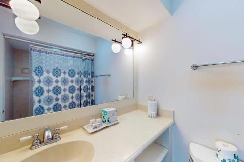 Schooner Court 705 photo 16