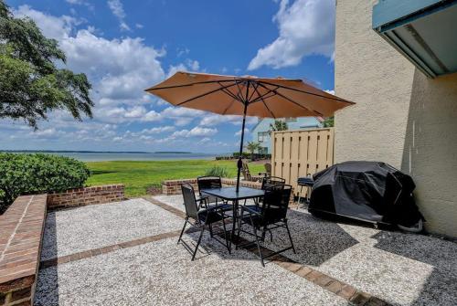 Schooner Court 705 photo 24