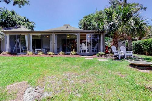 Fairway Lane 102 photo 20