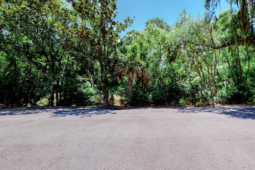 Fairway Lane 102 photo 24