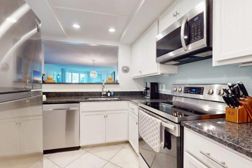 Shorewood 219 photo 11