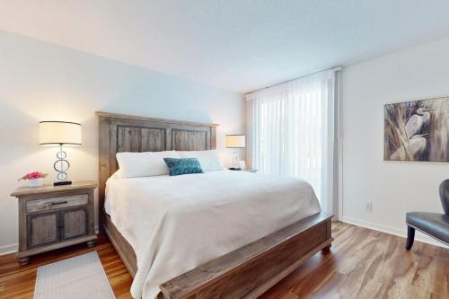 Shorewood 219 photo 16
