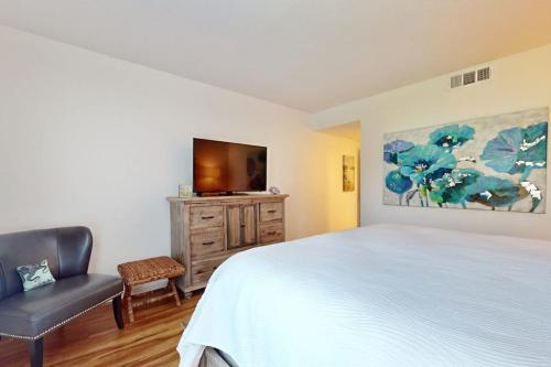 Shorewood 219 photo 17