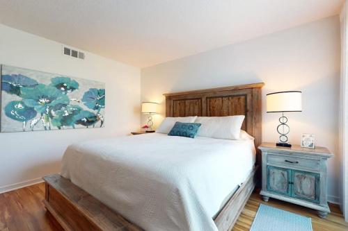 Shorewood 219 photo 18