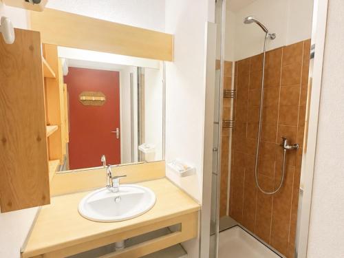 Charmant 2 pièces cabine avec parking et animaux admis à Sète