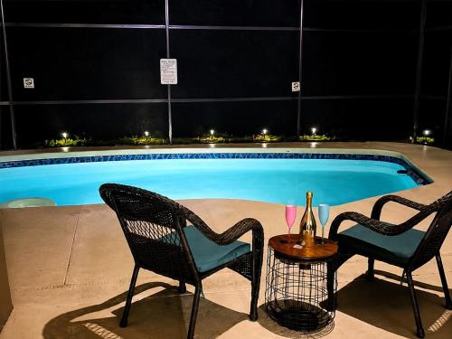 Home from Home Family Retreat Private Pool Minutes from Disney photo 13