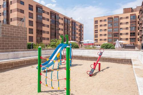 Apartamento premium y luminoso con gym & parking cerca de Plenilunio & Metropolitano by beBalmy