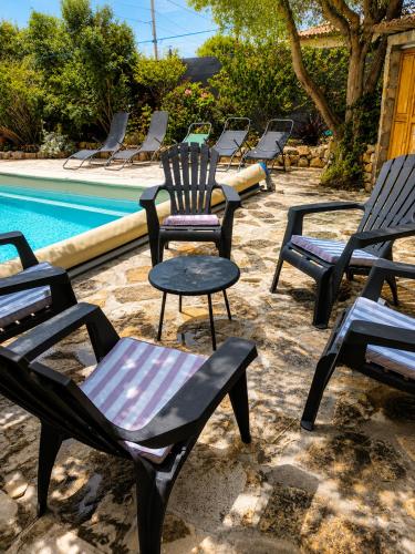 chambres d'hôtes en rez de villa piscine climatisation plage à pieds photo 11