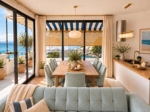 Luxurious Four Bedroom Beach Penthouse
