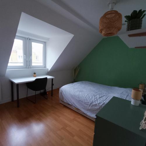 3-room apartment with balcony 10 minutes from the center
