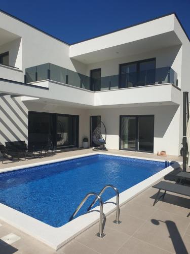 Villa Sol Delux