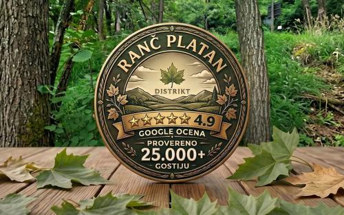 a sign for a rnc plantation in a forest at Distrikt Ranč Platan - Jus naturale, Fruška gora in Vrdnik